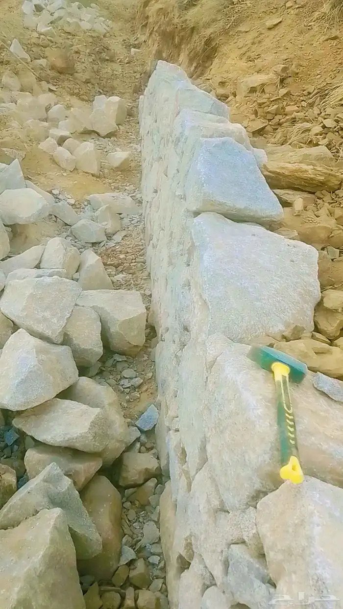 معلم ومقاول حجر سغير و كبير شغل طبيعي 0
