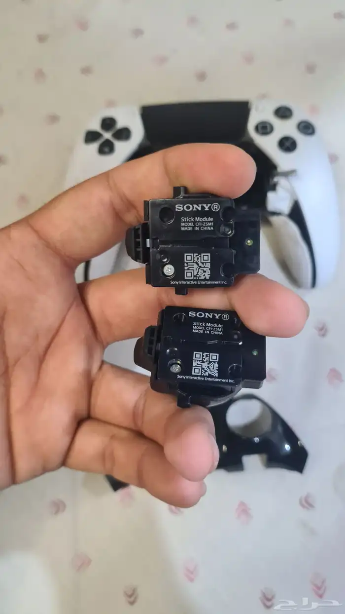 يد معدل سوني 5 اصلي للبيع علي حالته 4