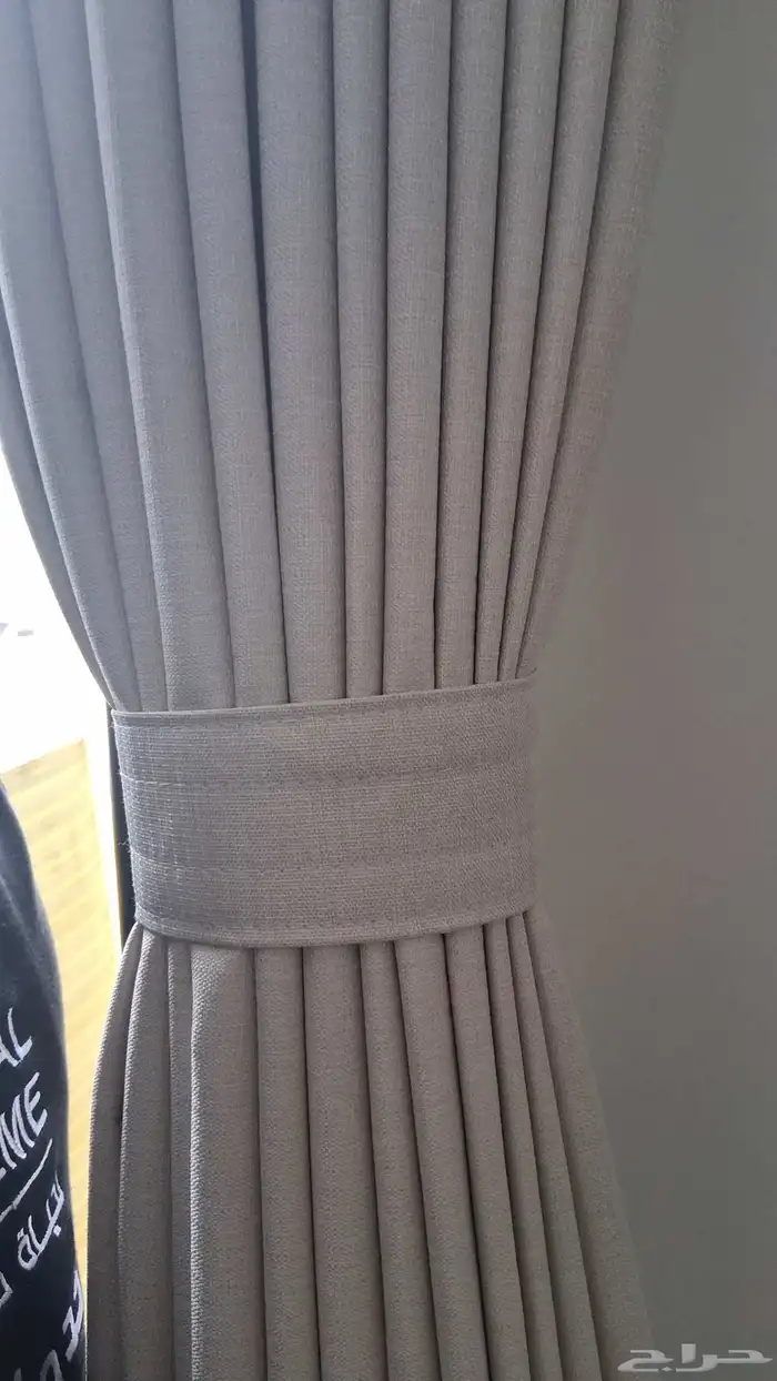 Curtain installation and expertise in buying selling and cus 4