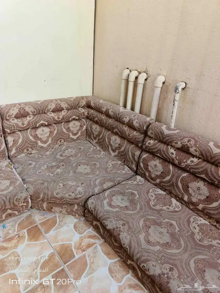 كنب مستخدم نضيف للتواصل 1
