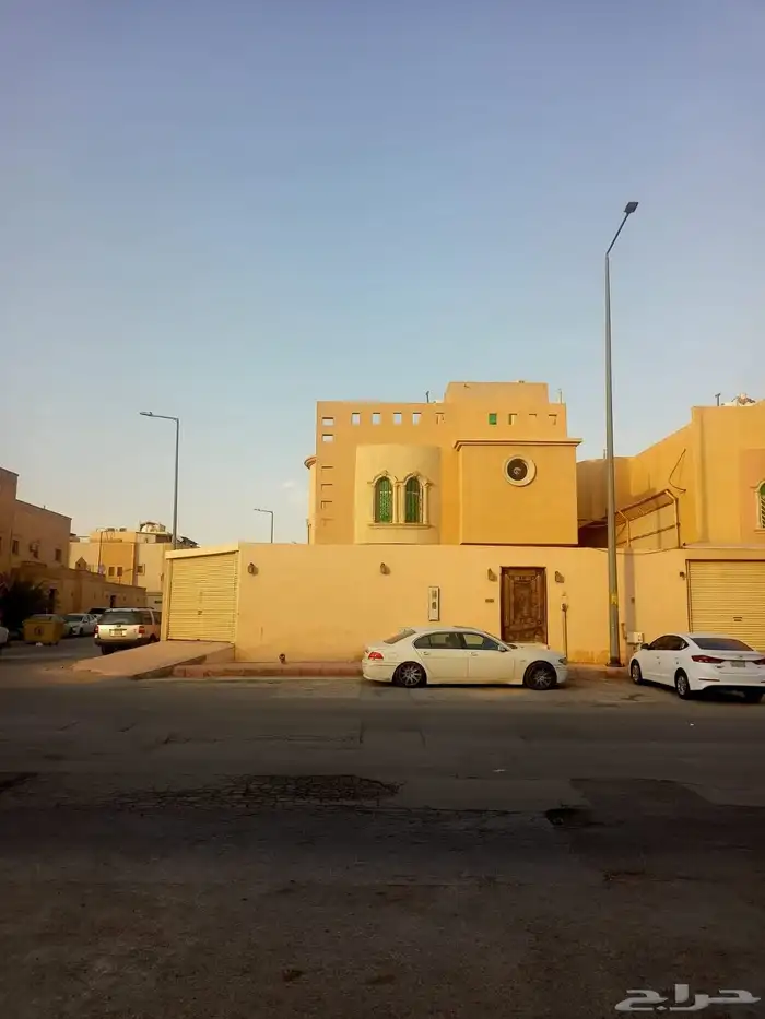 فيلا دبلوكس للبيع في الرياض حي الدار البيضاء 0