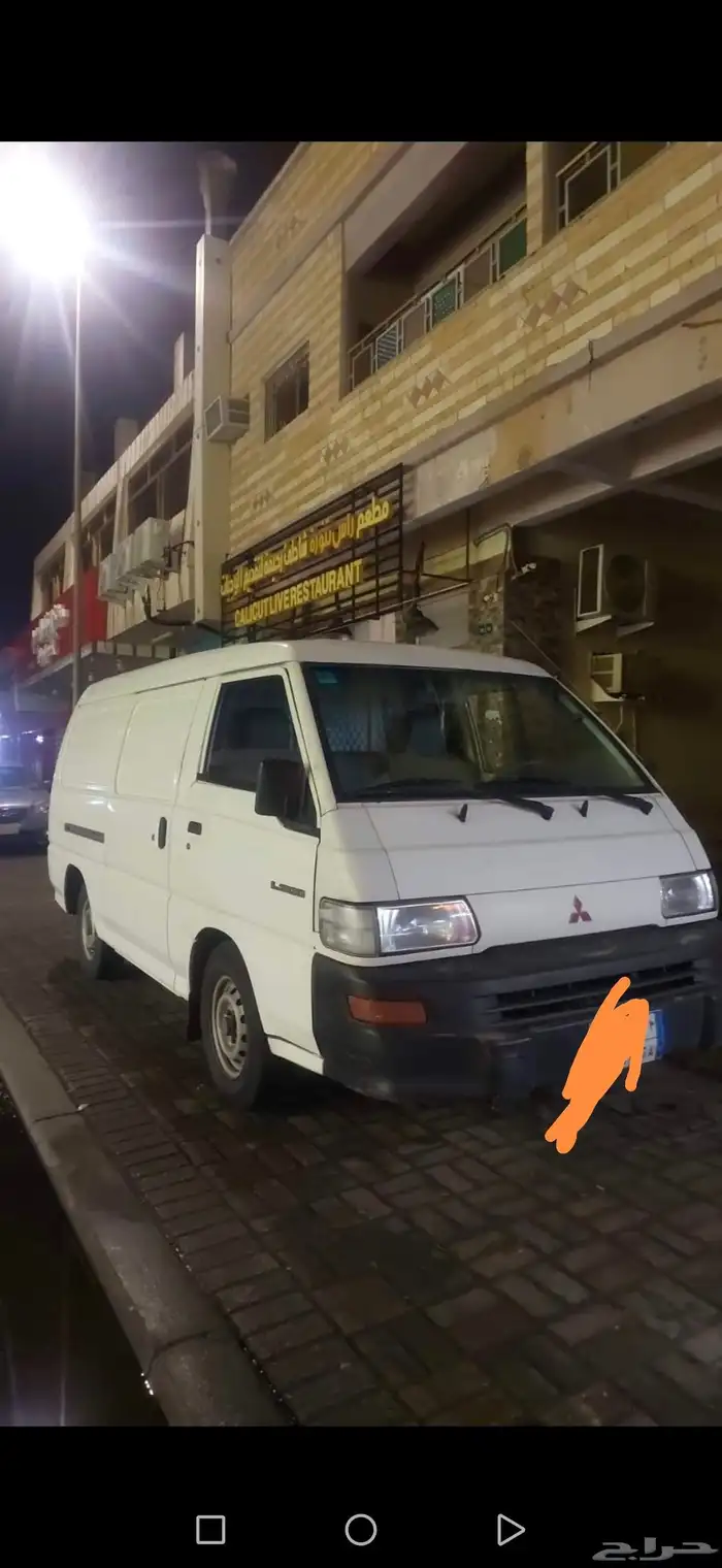 باص مستوبيشي 2011 نظيف 1