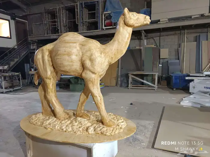 مجسم جمل من الفلين 0