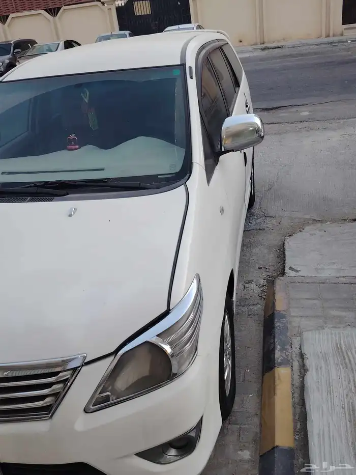 سياره انوفا فاغن 2015 1