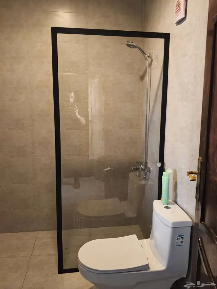 زجاج مسبح سور زجاج درابزين سلم باب زجاج باب حمام 6