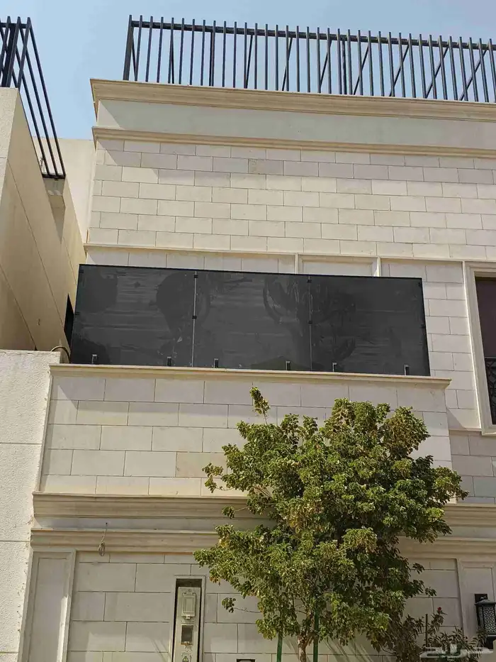 زجاج مسبح سور زجاج درابزين سلم باب زجاج باب حمام 7