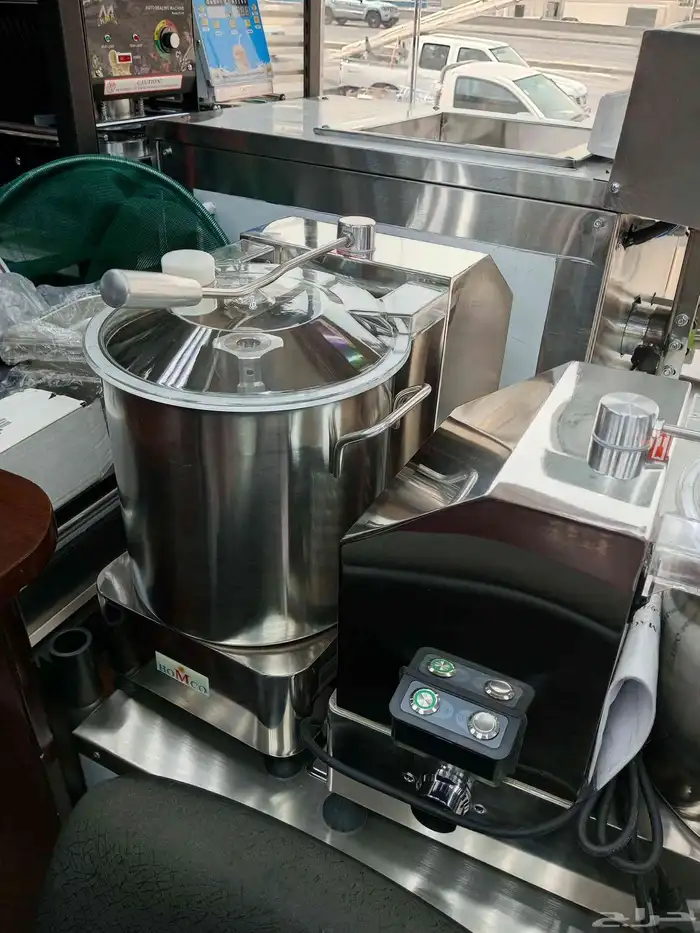 مكينة طحن الحمص وخلط الصوصات 4