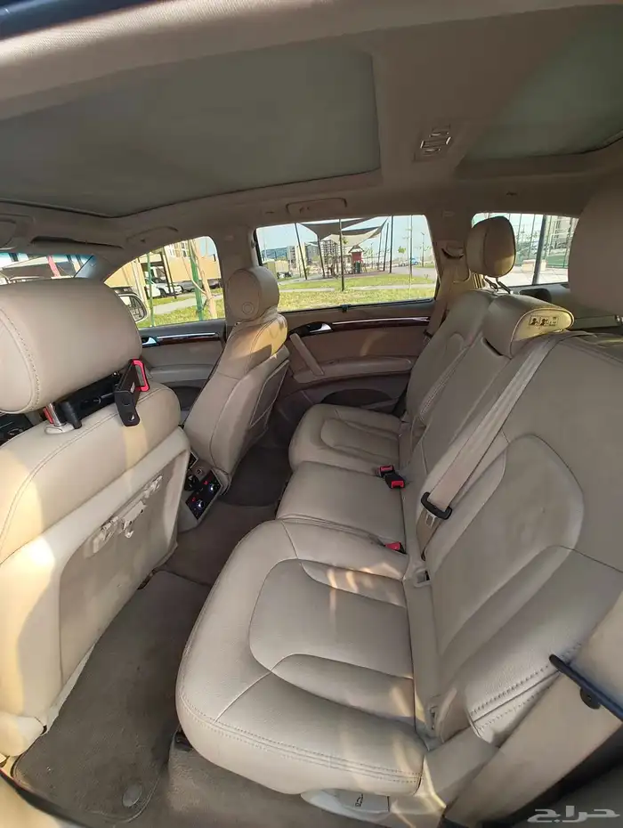 audi Q7 2010 3