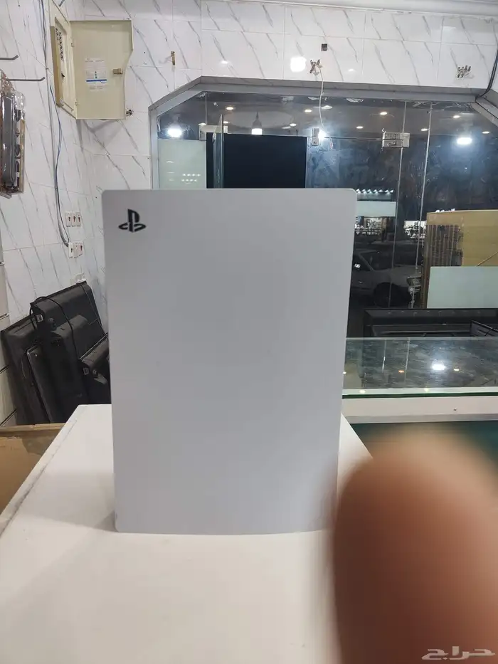 بلايستيشن 5 فايف 700 جيجا معه سلك باور وسلك اتش دي فقط 0