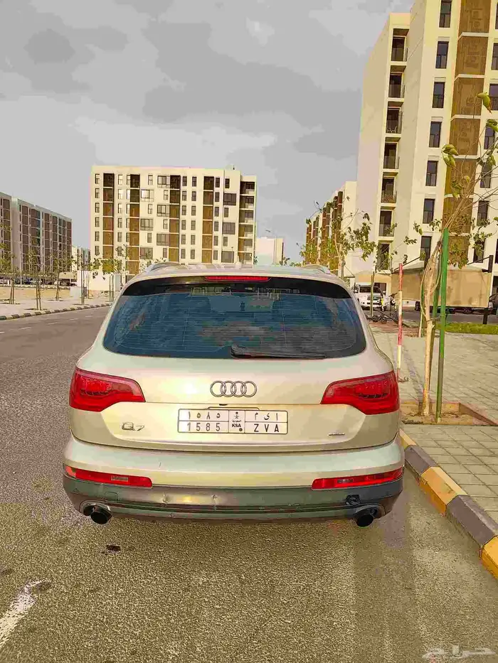audi Q7 2010 5