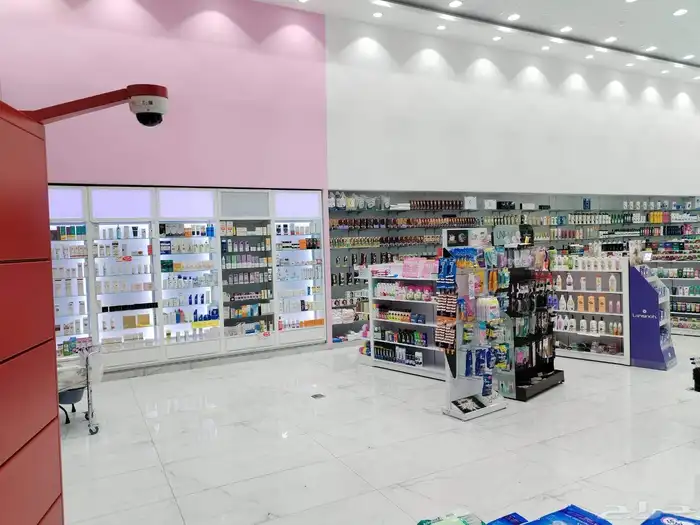 مكيفات وكاميرات وستاير وديكورات للبيع 0