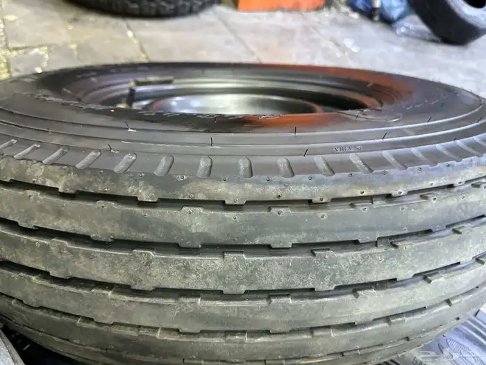 نعرض لكم كفرات بالون ماكسس معا جنوط هلل مقاس 825 علا 17 3