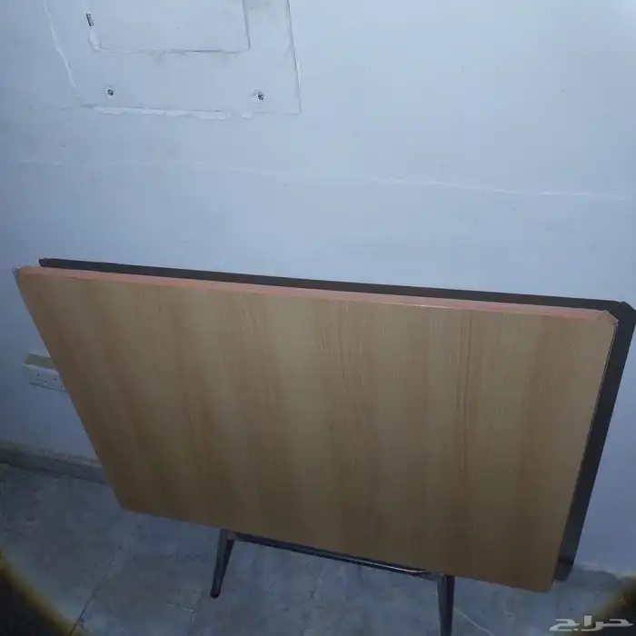 طاولة قابلة للطي 1