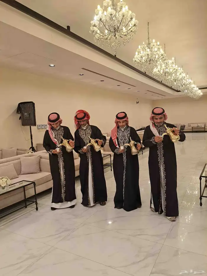 قهوجي وصبابين قهوجيين ومضيف 3