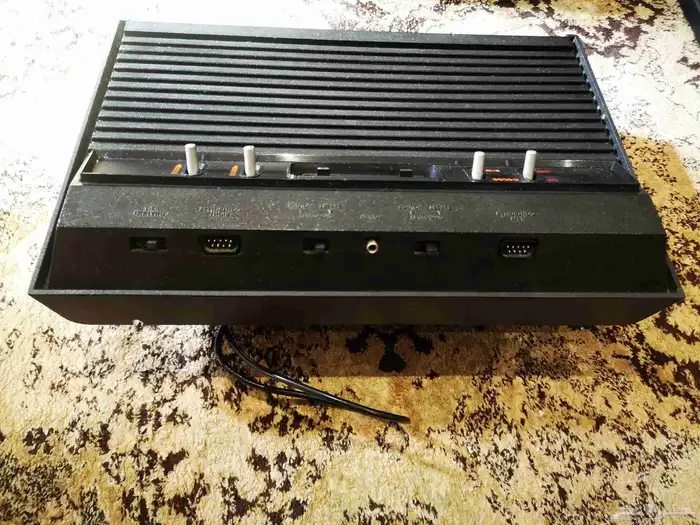 نادر اتاري نظيف يعمل من عام 1982م مع 30 شريط على السوم 1