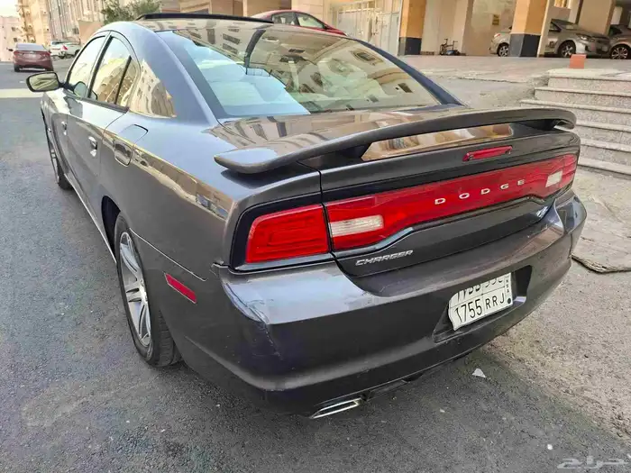دوج تشارجر 8