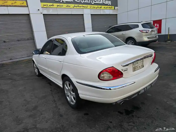 جاكوار Jaguar X-Type موديل 2004 6