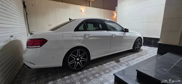 مرسيدس E500 V8 Biturbo 0
