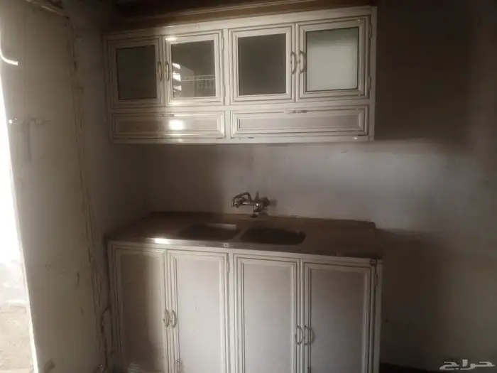 مطبخ نظيف لم يستعمل الا 5 اشهور للبيع بيشة واعر 1