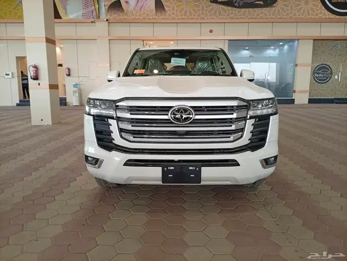 تويوتا لاندكروزر GXR L3 2025 0