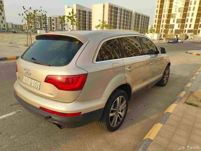 audi Q7 2010 4