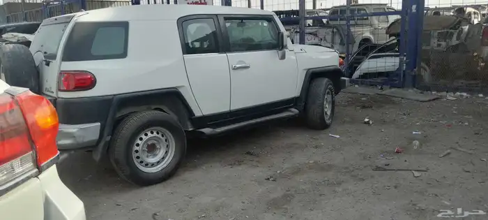 يوجد لدينا جميع انواع قطع غيار السيارات المستخدمه تشليح 6