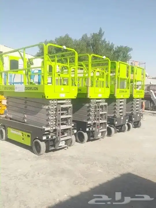 يوجد لدينا سواق مان لفت وساق شيز لفت محترف خبره سنتين 0