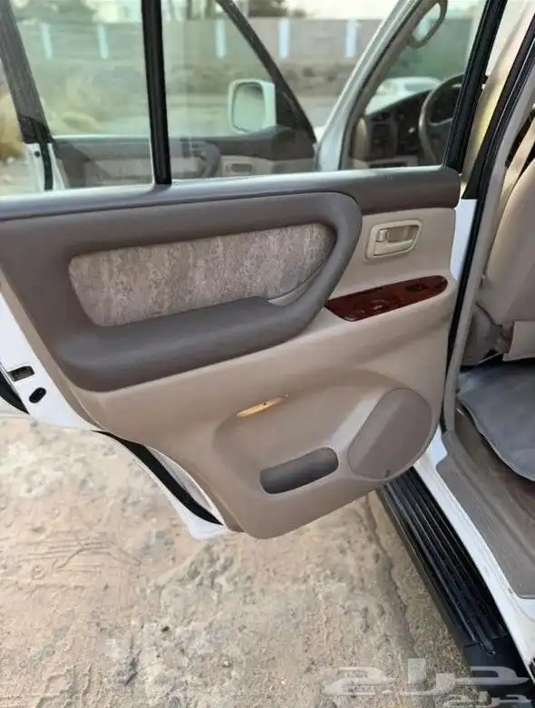لاندكروزر 2002 VXR خليجي 8 سلندر قير عادي او البدل المناسب 10