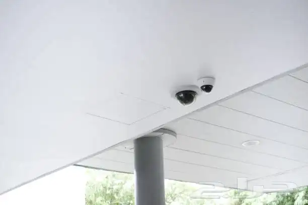 فني كاميرات مراقبة 3