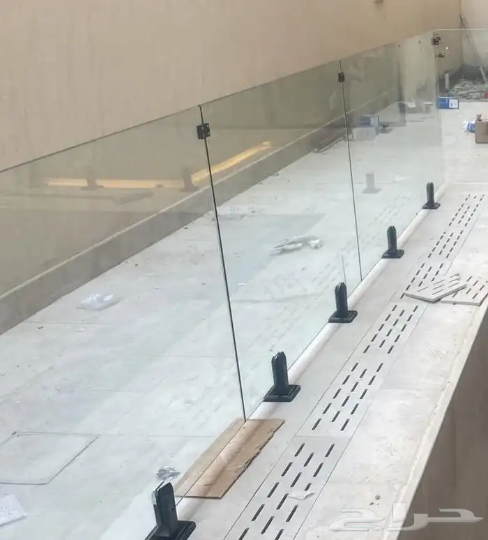 زجاج مسبح سور زجاج درابزين سلم باب زجاج باب حمام 3