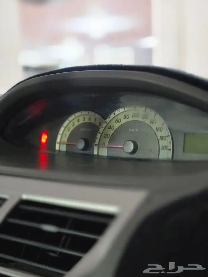 تويوتا يارس 2011 1