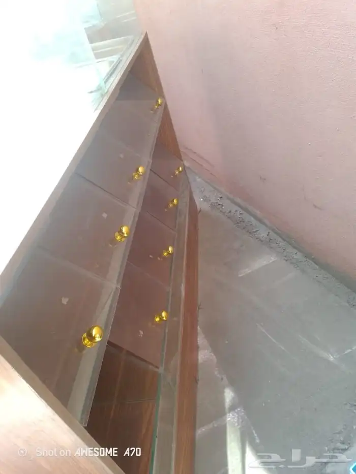 طاولات عرض مكسرات للبيع 8