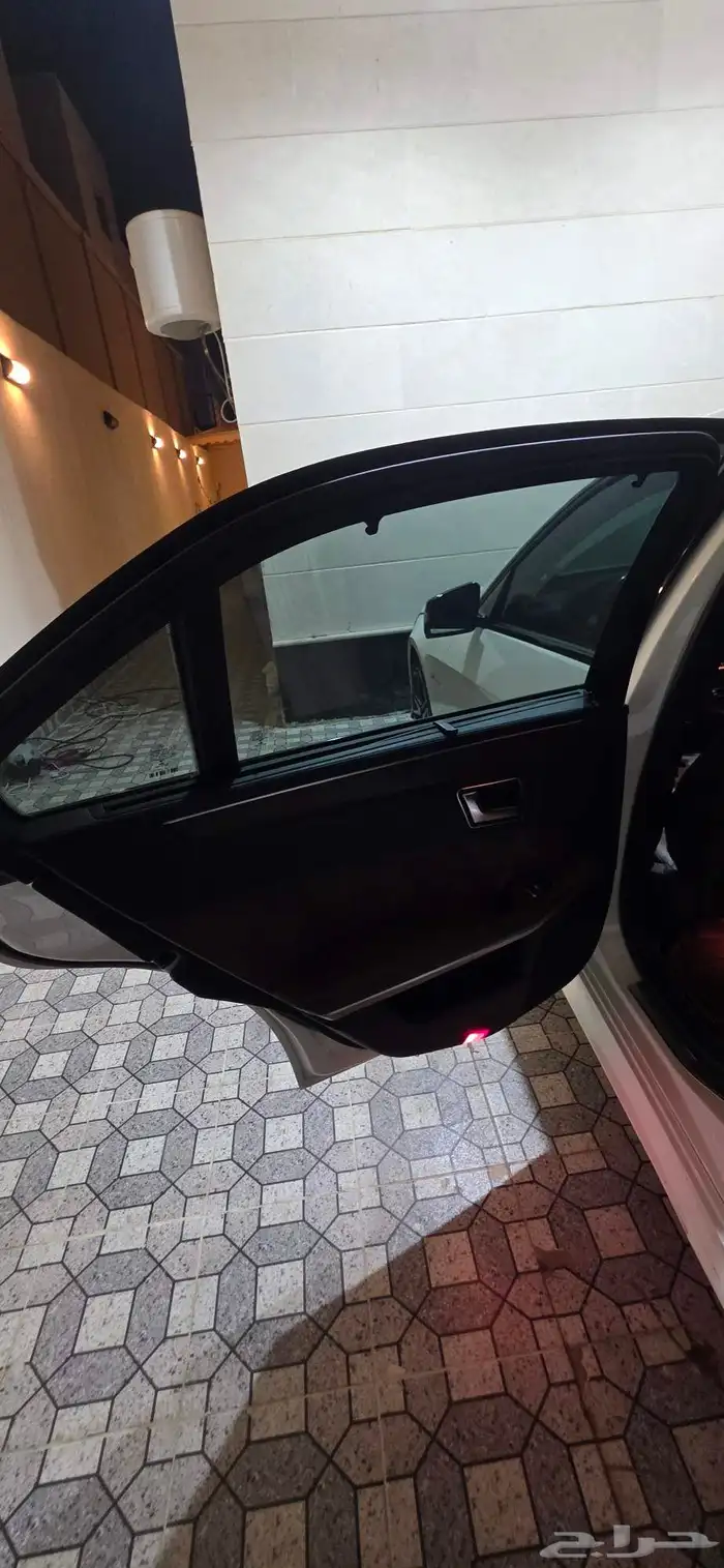 مرسيدس E500 V8 Biturbo 24