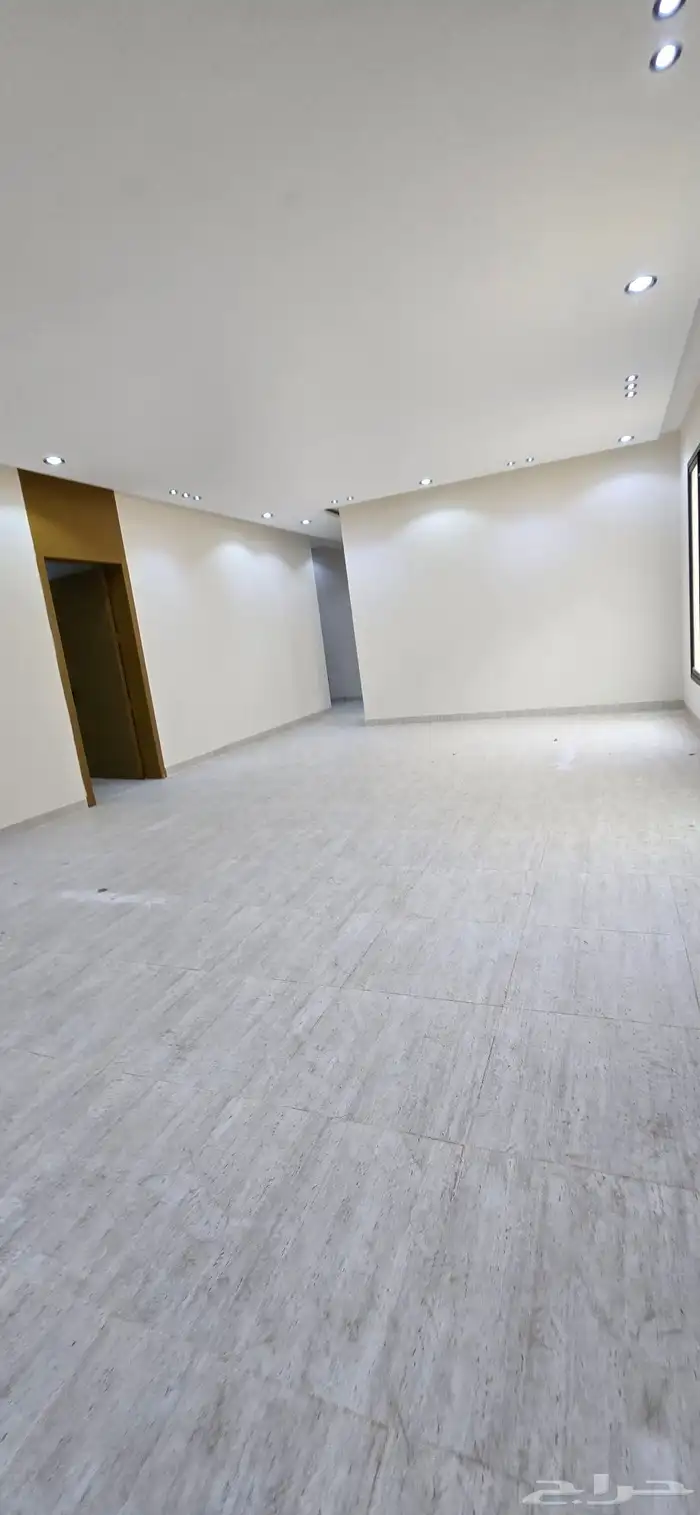 دور ارضي بحي السويدي الغربي للبيع 6