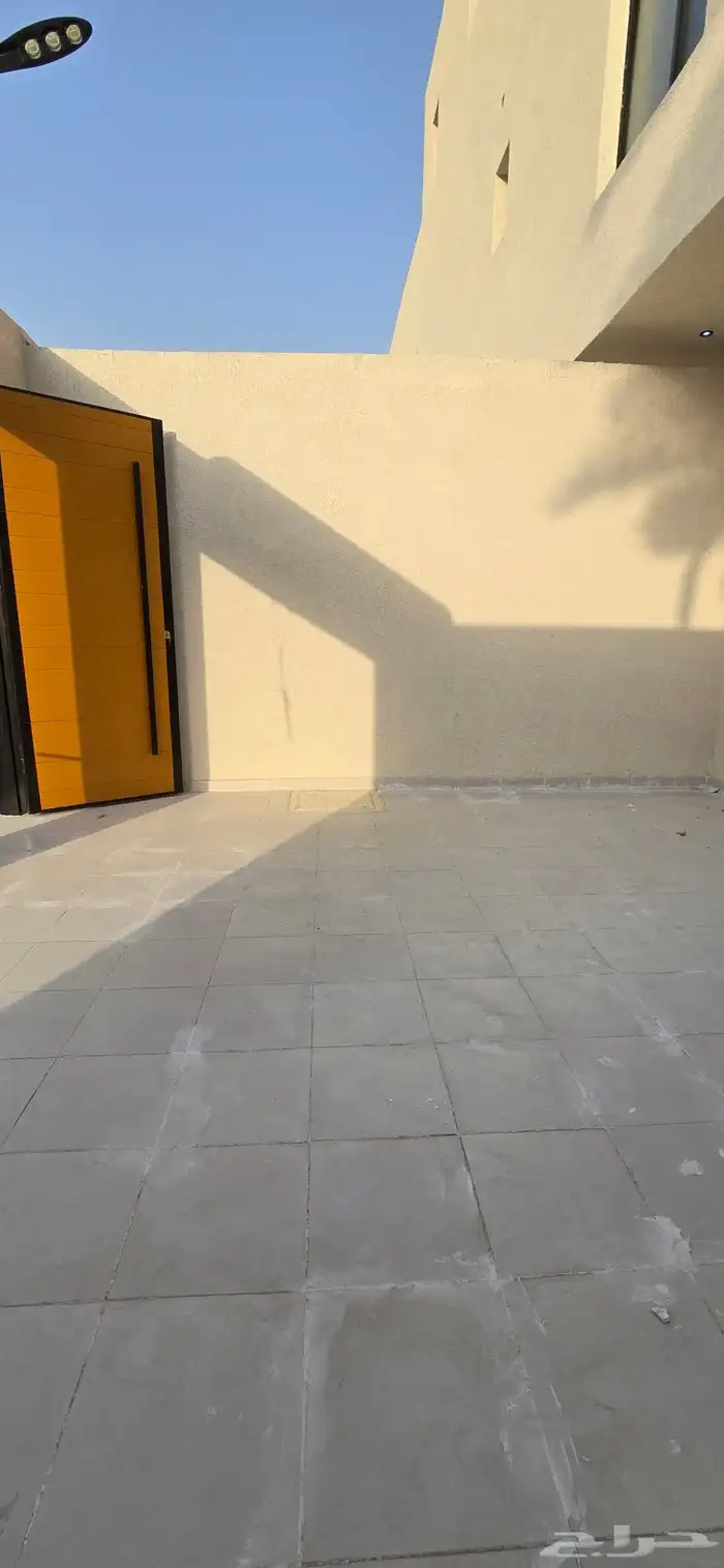 دور ارضي بحي السويدي الغربي للبيع 3