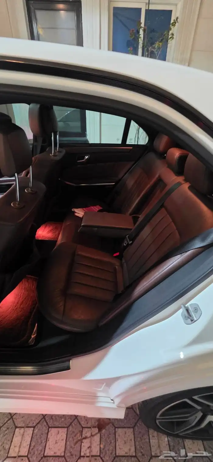 مرسيدس E500 V8 Biturbo 26