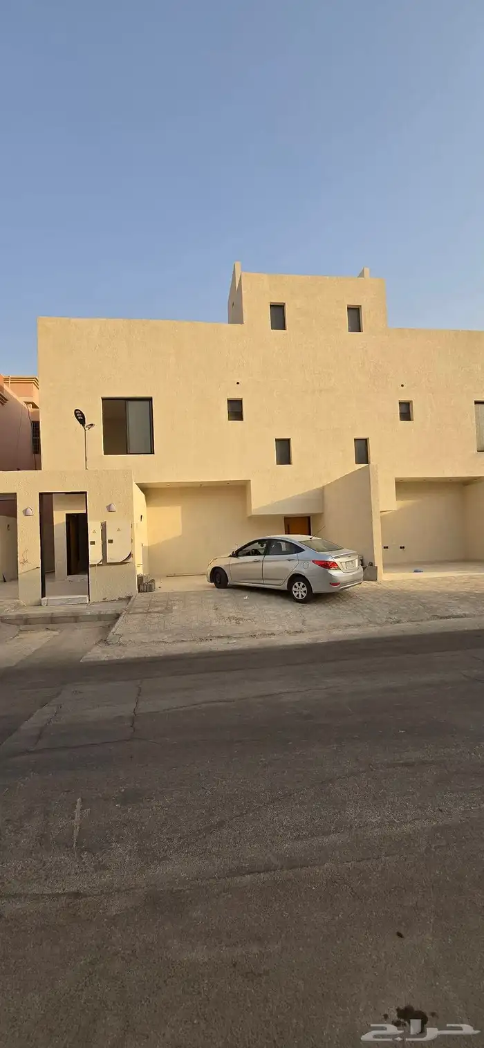 دور ارضي بحي السويدي الغربي للبيع 1