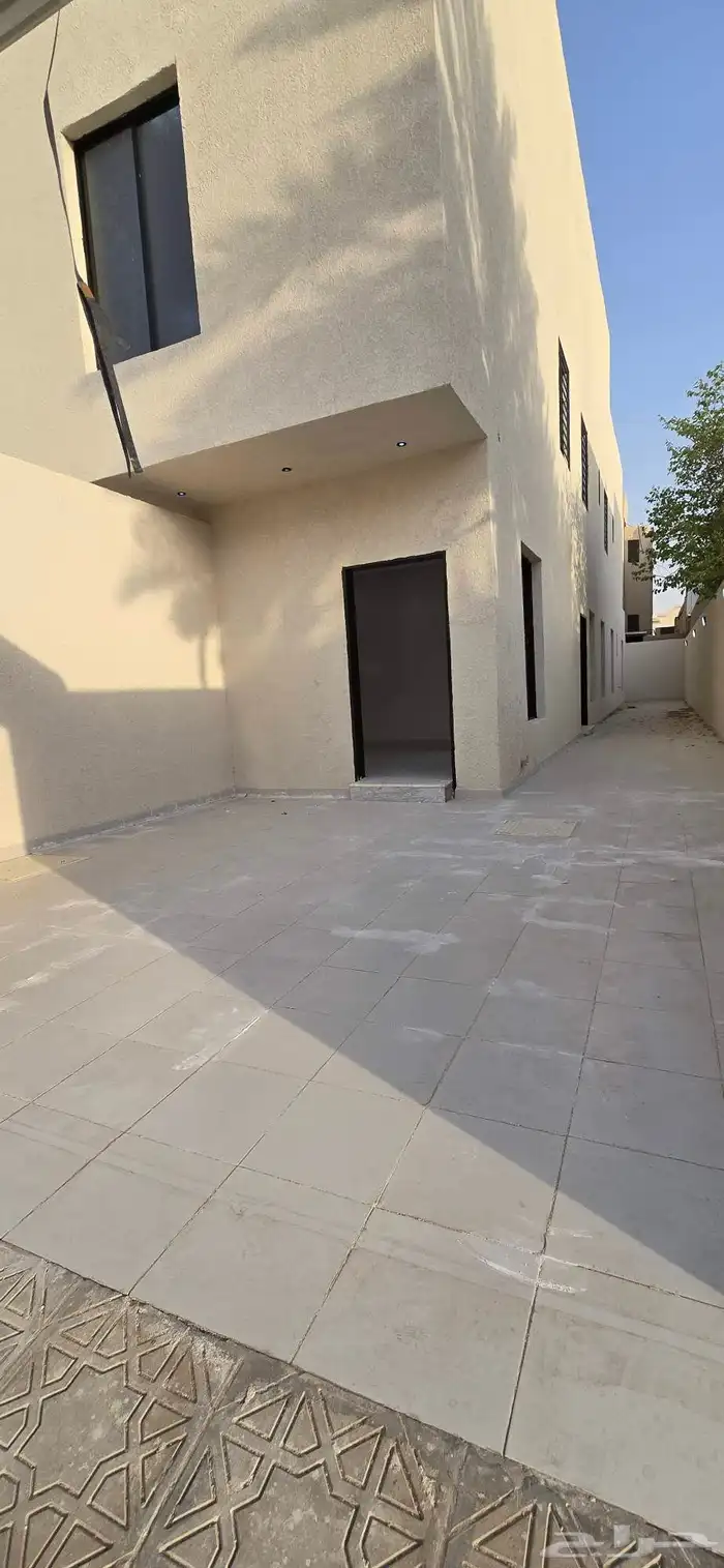 دور ارضي بحي السويدي الغربي للبيع 2