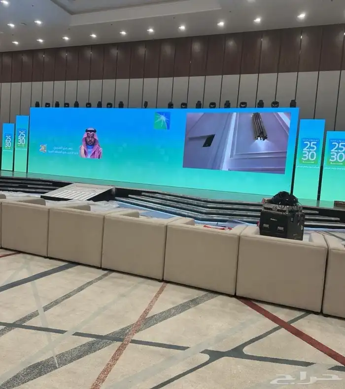 تاجير شاشات عرض عملاقه حديثه p2.6 0