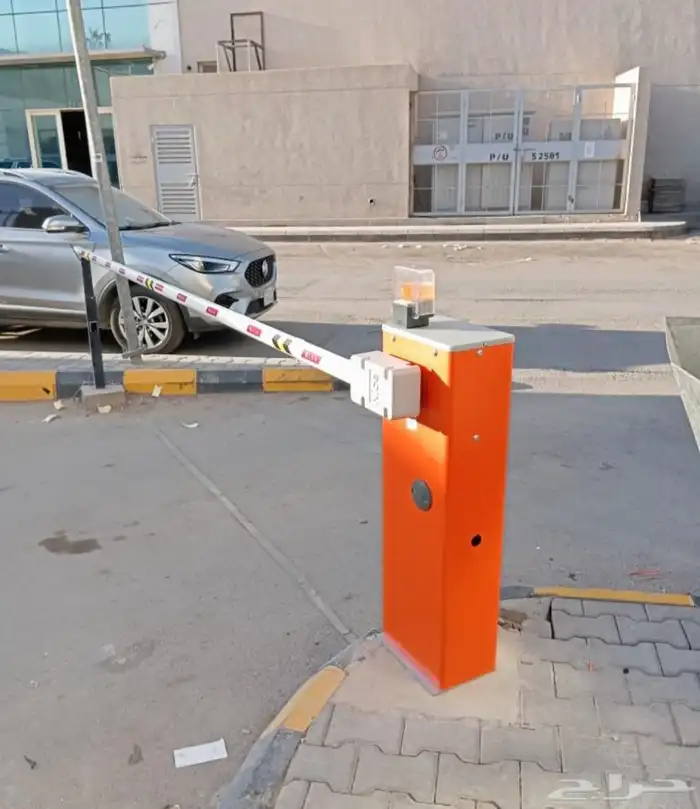 بوابة دخول وخروج السيارات 1