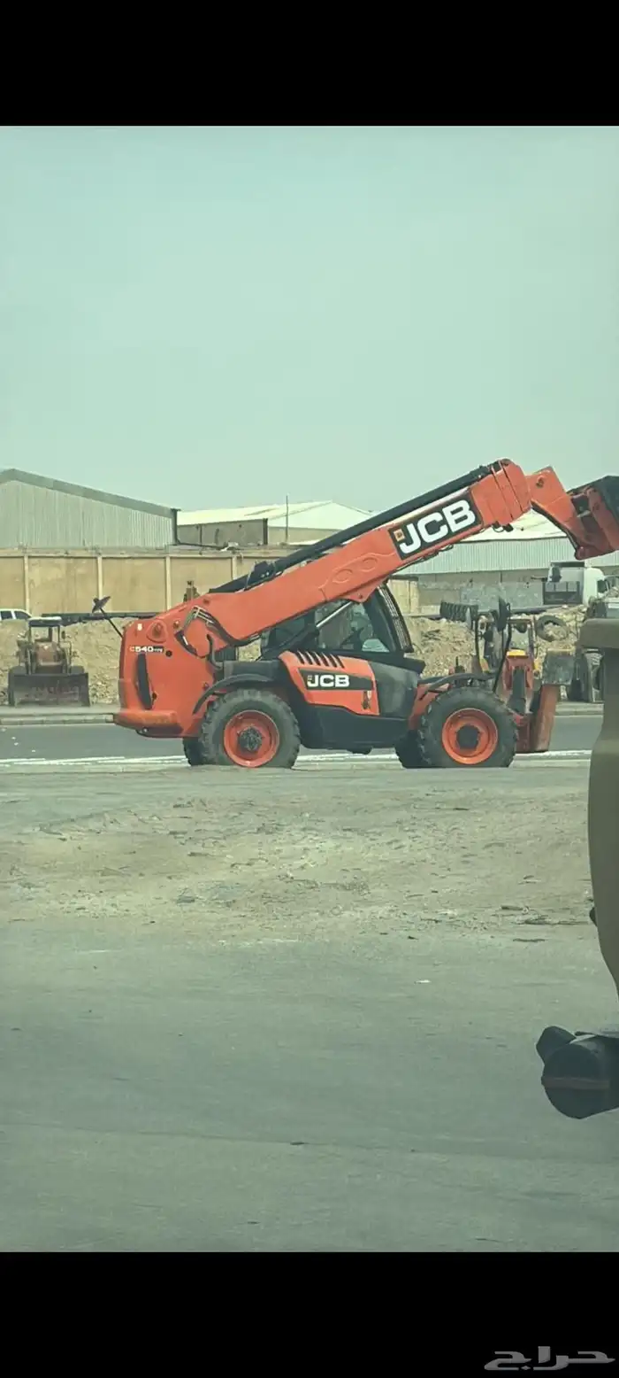 سيزر لفت للايجار  رافعات شوكية للايجار  مان لفت للايجار 4