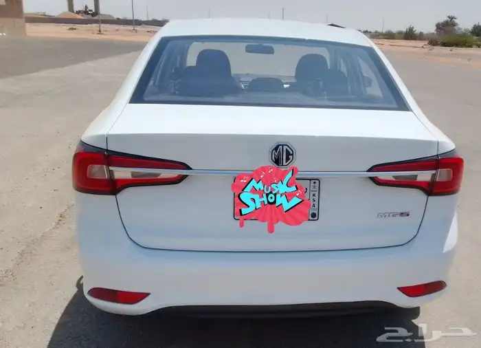 ام جي 5 ستاندر موديل 2022 4