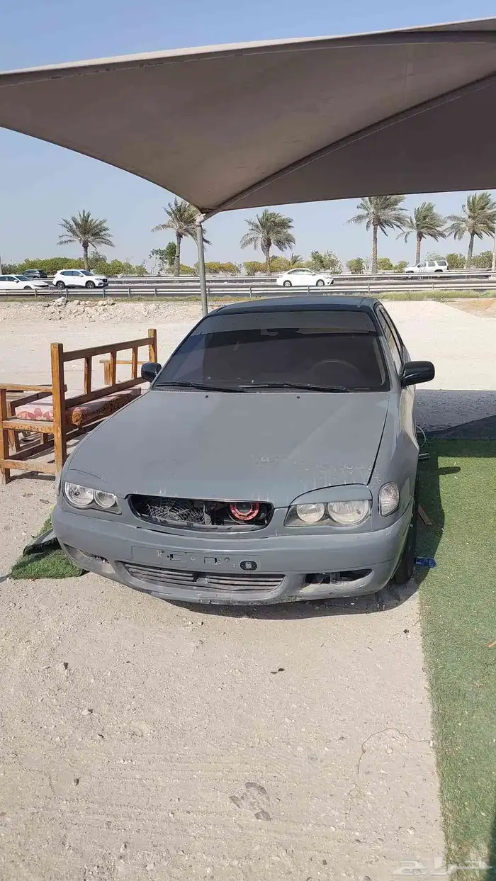 للبيع تيوتا كورولا موديل 2000 3