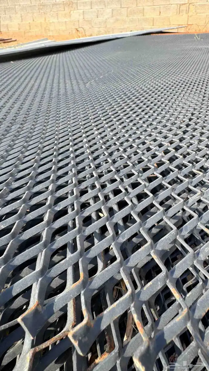 شبوك فتحات صغيره ثقيله جدآ جدآ جدآ ولم تستخدم 0