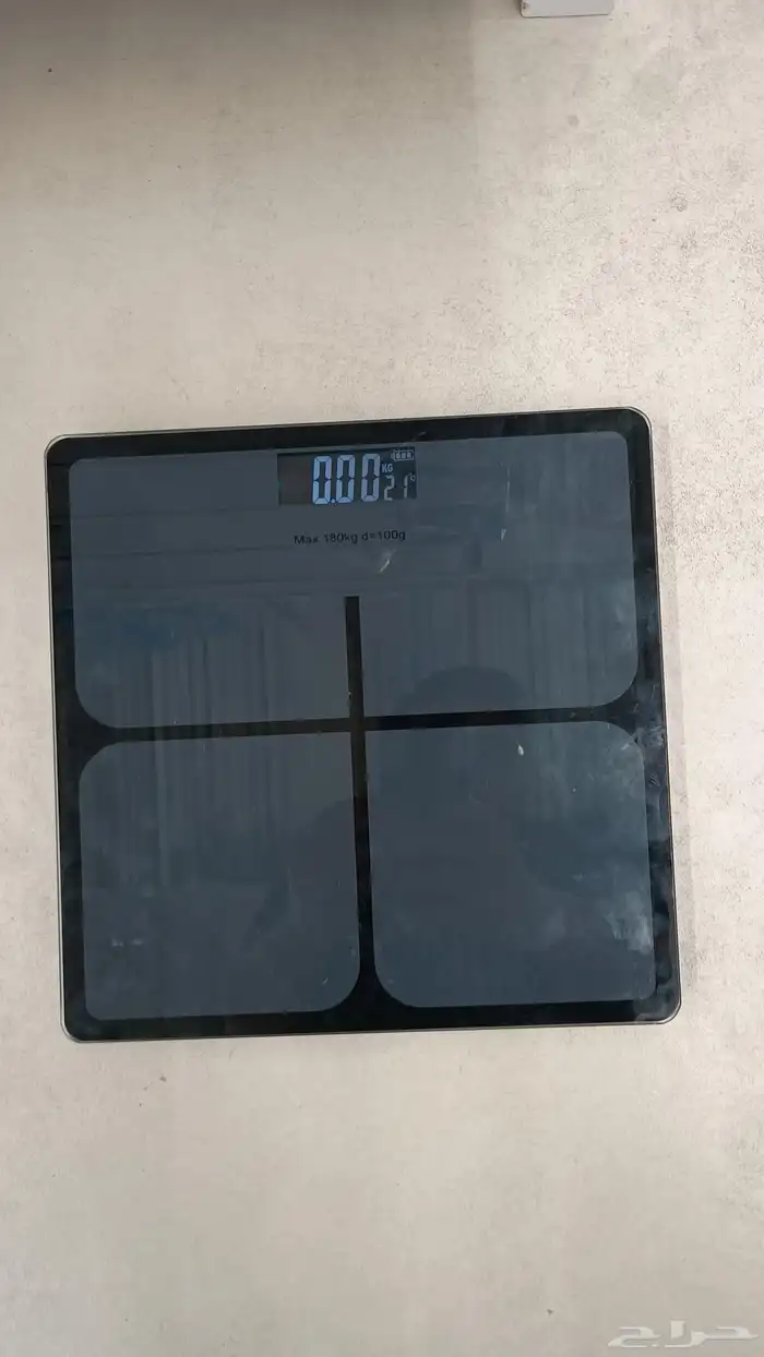 ميزان صغير لوزن كميات الطعام وميزان كبير لوزن الاشخاص 2