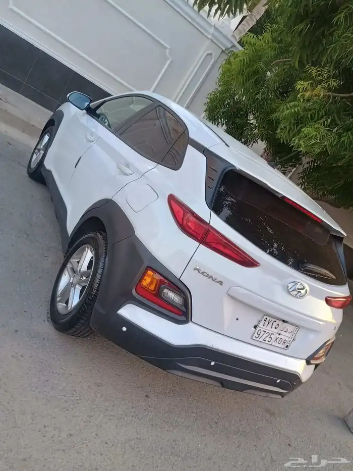 للبيع سيارة هونداي كونا ديزل وأرد من كوريا الممشى 155 5