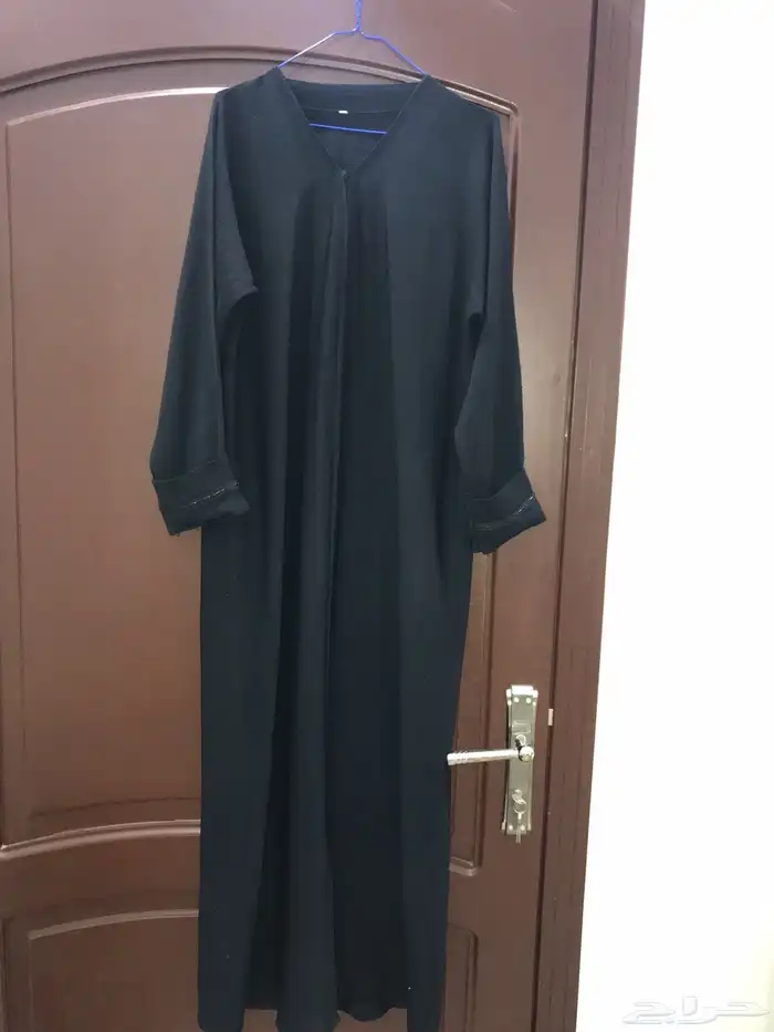 عبايات شبه جديدة 1