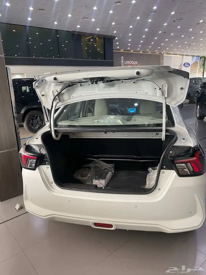 ديزاير سوزوكي الشكل الجديد GL 2025 11