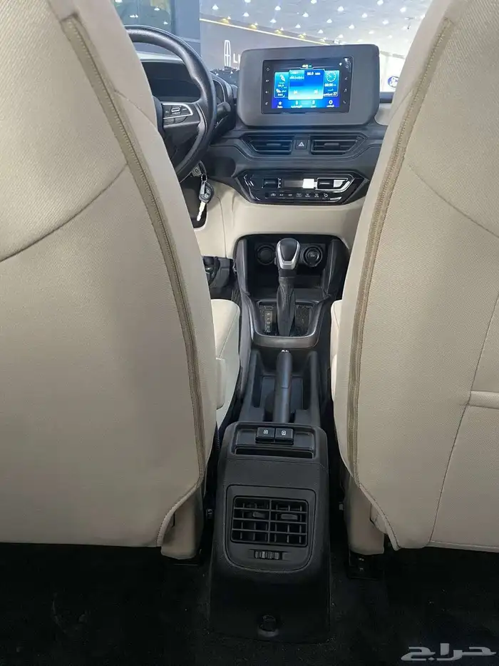 ديزاير سوزوكي الشكل الجديد GL 2025 9