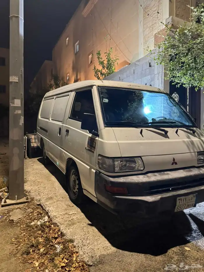 باص بضاعه مستبيشي موديل 2014 0